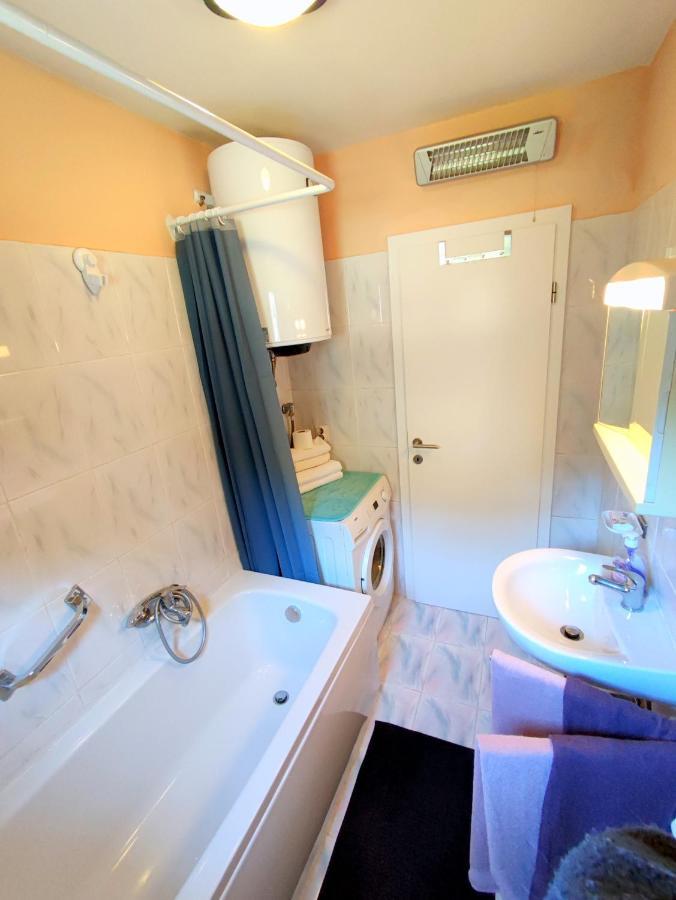 Apartment Pajtak โปเรช ภายนอก รูปภาพ