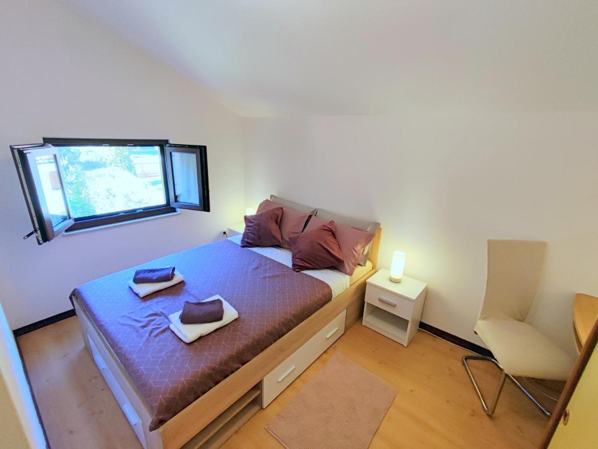 Apartment Pajtak โปเรช ภายนอก รูปภาพ